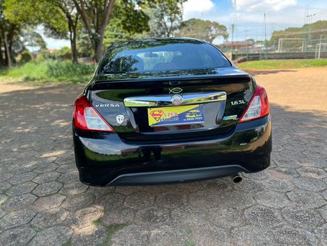 Nissan VERSA SL 1.6 16V FlexStart 4p Aut.