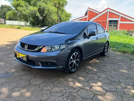 Honda Civic Sedan LXS 1.8/1.8 Flex 16V Aut. 4p