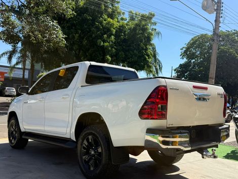 Toyota Hilux CD SRV 4x4 2.7 Flex 16V Aut.