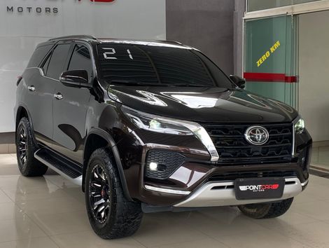 Toyota Hilux SW4 SRX 4x4 2.8 TDI 16V Dies. Aut.