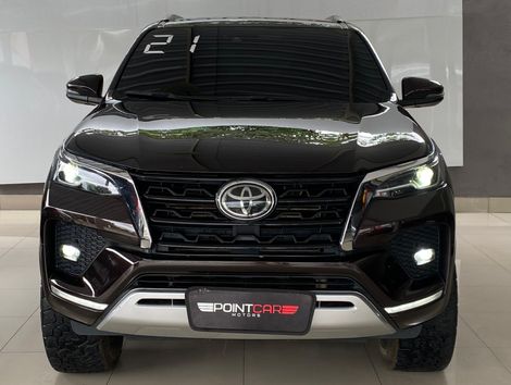 Toyota Hilux SW4 SRX 4x4 2.8 TDI 16V Dies. Aut.