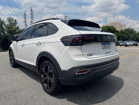 VolksWagen Nivus Highline 1.0 200 TSI Flex Aut.