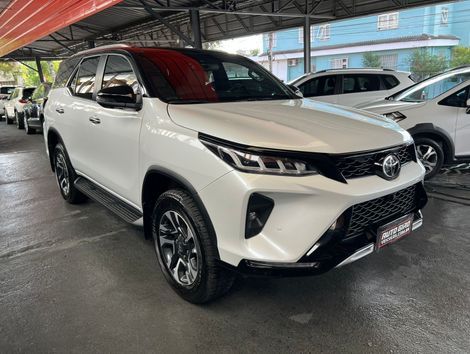 Toyota Hilux SW4 Diamond 2.8 TB 4x4 Die. Aut.