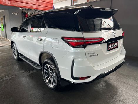 Toyota Hilux SW4 Diamond 2.8 TB 4x4 Die. Aut.