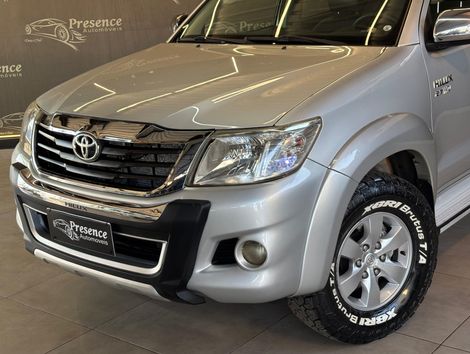 Toyota Hilux CD SRV 4x4 2.7 Flex 16V Aut.