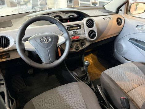Toyota ETIOS XS  1.3 Flex 16V 5p Mec.
