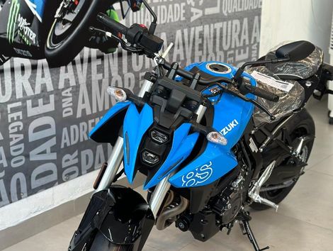 SUZUKI GSX-8S