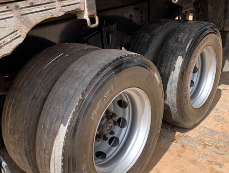 VOLVO VM 270 6x2 2p (diesel) (E5)