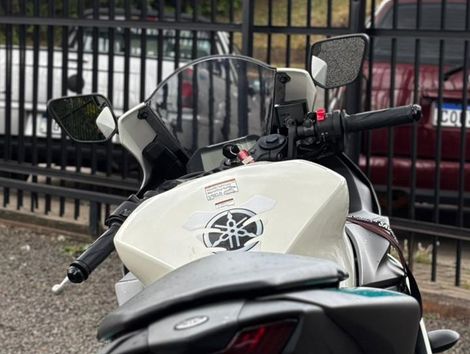 YAMAHA YZF R-3 321/ABS