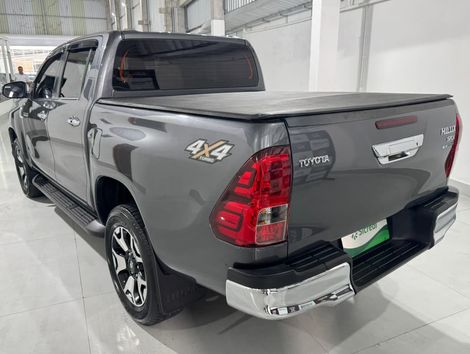 Toyota Hilux CD SRX 4x4 2.8 TDI 16V Diesel Aut.