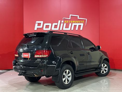 Toyota Hilux SW4 SRV D4-D 4x4 3.0 TDI Dies. Aut