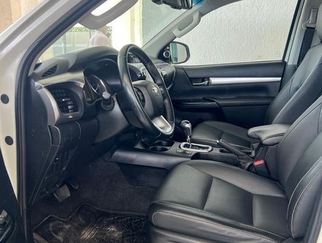 Toyota Hilux CD SRX 4x4 2.8 TDI 16V Diesel Aut.