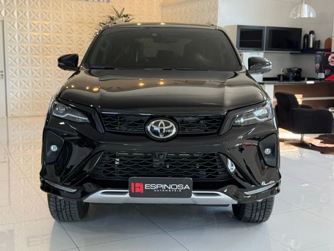 Toyota Hilux SW4 SRX Plat. 4x4 2.8 TB Die. Aut.