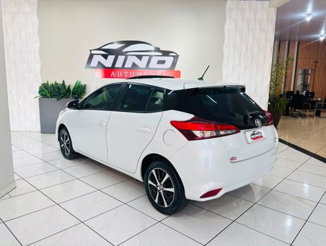 Toyota YARIS XLS Connect 1.5 Flex 16V 5p Aut.