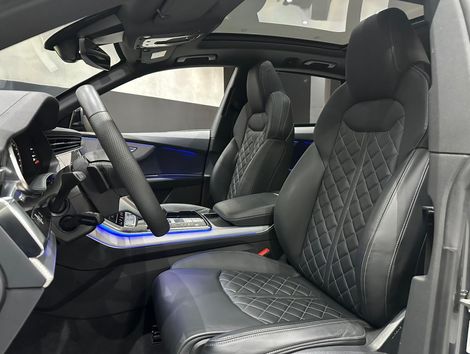 Audi Q8 Perf.Black 3.0 TFSI Quat. S-tr/(Híb.)
