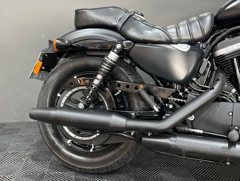 Harley XL 883N IRON