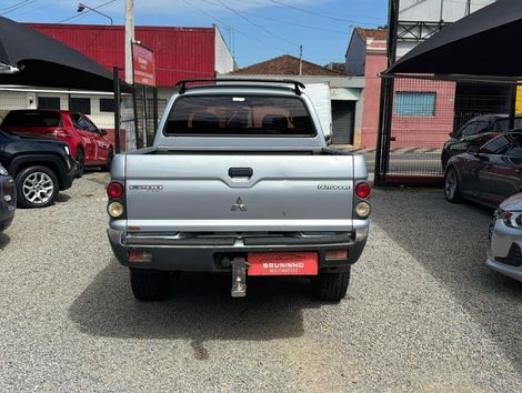 Mitsubishi L200 OUTDOOR HPE 2.5 4x4 CD T.Dies. Mec.