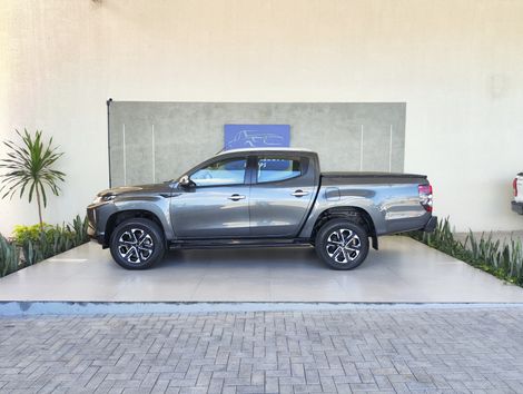 Mitsubishi L200 Triton Sport HPE-S 2.4 CD Dies. Aut