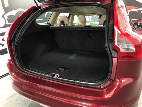 Volvo XC 60 T-5 MOMENTUM 2.0 245cv FWD 5p