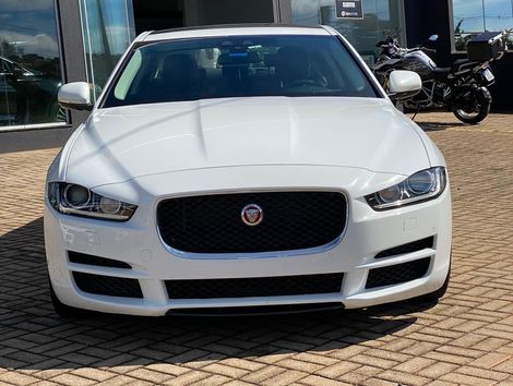 Jaguar XE 2.0 Turbocharged Pure 240cv Aut.