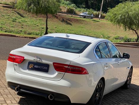 Jaguar XE 2.0 Turbocharged Pure 240cv Aut.