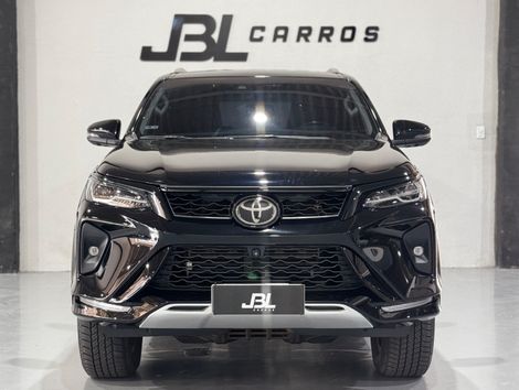 Toyota Hilux SW4 SRX Plat. 4x4 2.8 TB Die. Aut.