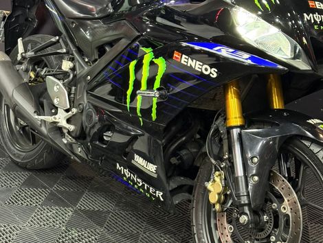 YAMAHA YZF R-3 321/ABS