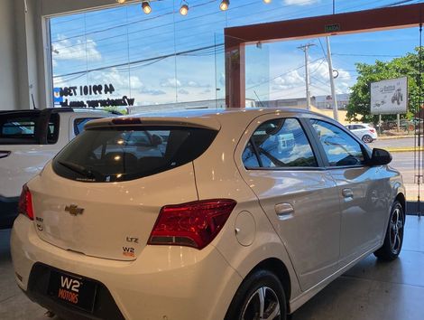 Chevrolet ONIX HATCH LTZ 1.4 8V FlexPower 5p Aut.