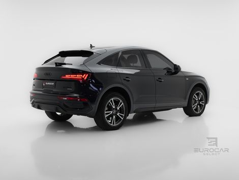 Audi Q5 SB P Black. 2.0 TFSIe S.Tr. Qt (Hib.)