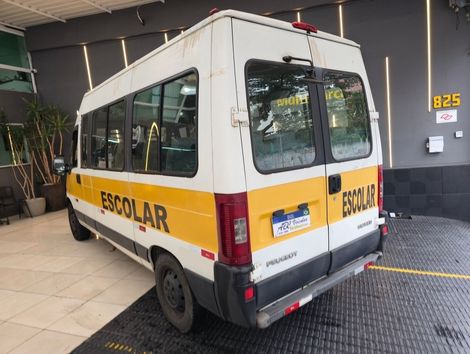 Peugeot Boxer 2.3 Minibus 15/16L TB Diesel.