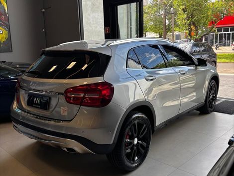 Mercedes GLA 200 Advance 1.6/1.6 TB 16V Flex Aut.