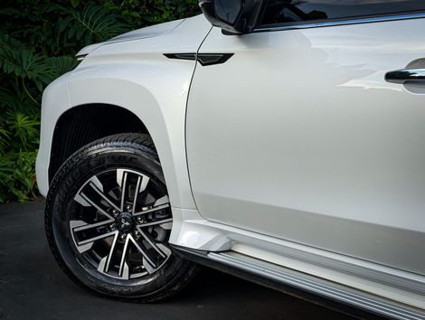 Mitsubishi Pajero Sport HPE-S 2.4  4x4 Diesel Aut.