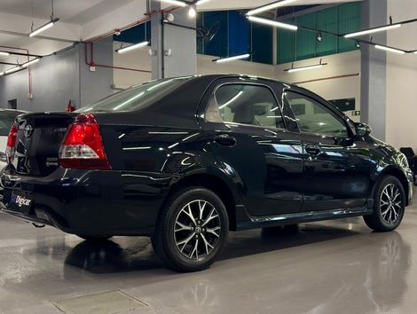 Toyota ETIOS PLATINUM 1.5 Flex 16V 4p Aut.