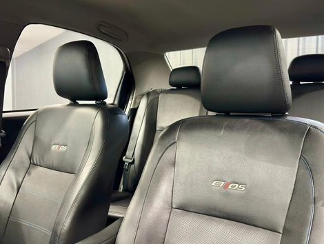 Toyota ETIOS PLATINUM 1.5 Flex 16V 4p Aut.