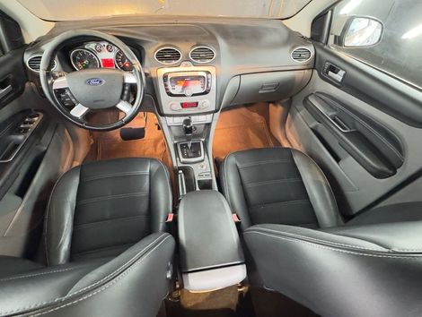 Ford Focus Ghia Sed. 2.0 16V/2.0 16V Flex Aut