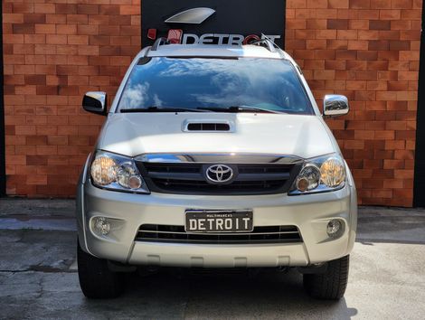 Toyota Hilux SW4 SRV D4-D 4x4 3.0 TDI Dies. Aut