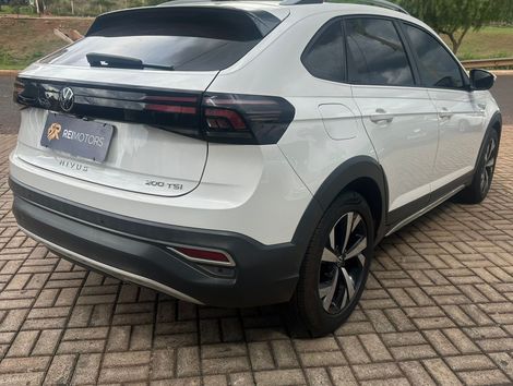 VolksWagen Nivus Highline 1.0 200 TSI Flex Aut.