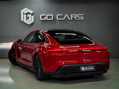 Porsche Taycan GTS (Elétrico) 