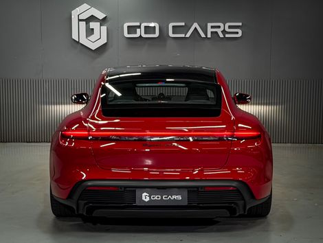 Porsche Taycan GTS (Elétrico) 