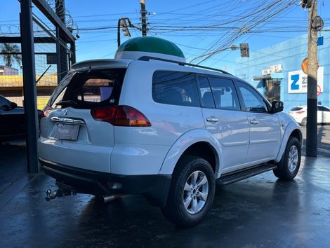 Mitsubishi Pajero DAKAR HPE 3.2 4x4 T.I Dies 5p Aut