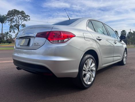 Citroën C4 LOUNGE Tendance 2.0 Flex 4p Aut.