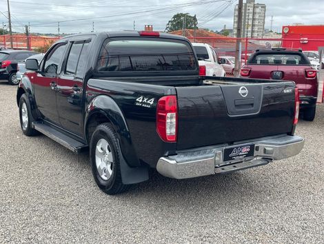 Nissan Frontier LE CD 4x4 2.5 TB Diesel Mec.