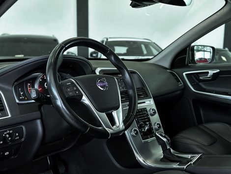 Volvo XC 60 T-5 MOMENTUM 2.0 245cv FWD 5p