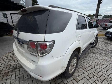 Toyota Hilux SW4 SRV D4-D 4x4 3.0 TDI Dies. Aut