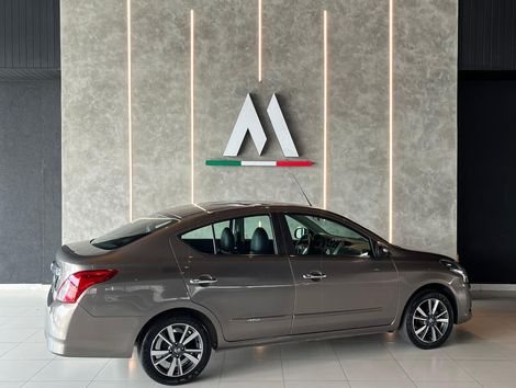 Nissan VERSA SL 1.6 16V FlexStart 4p Aut.