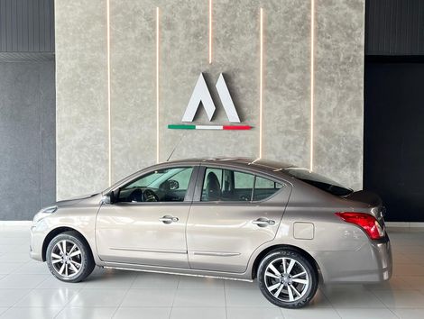 Nissan VERSA SL 1.6 16V FlexStart 4p Aut.