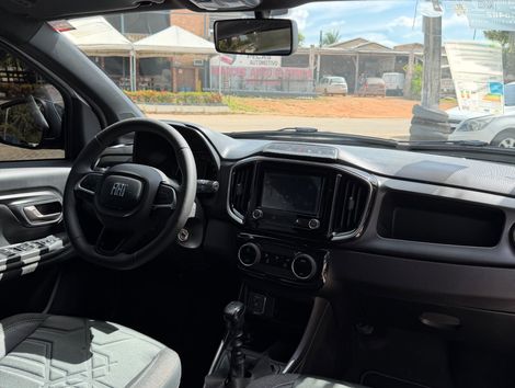 Fiat Strada Volcano 1.3 Flex 8V CD