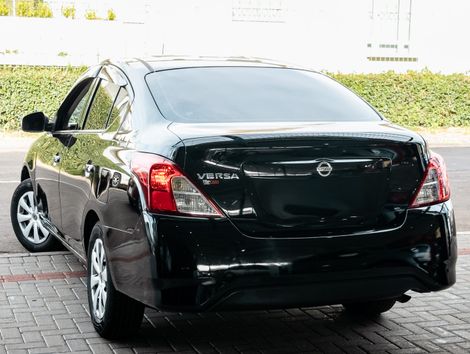 Nissan VERSA 1.0 12V FlexStart 4p Mec.