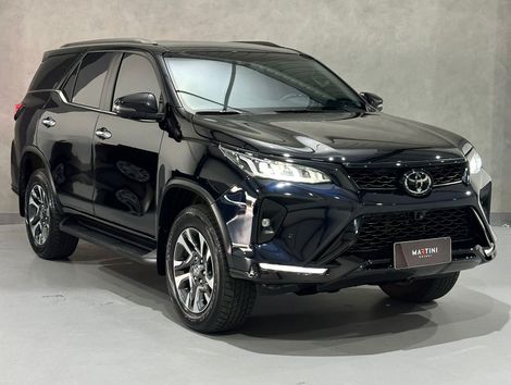 Toyota Hilux SW4 Diamond 2.8 TB 4x4 Die. Aut.