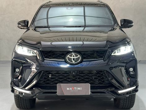 Toyota Hilux SW4 Diamond 2.8 TB 4x4 Die. Aut.